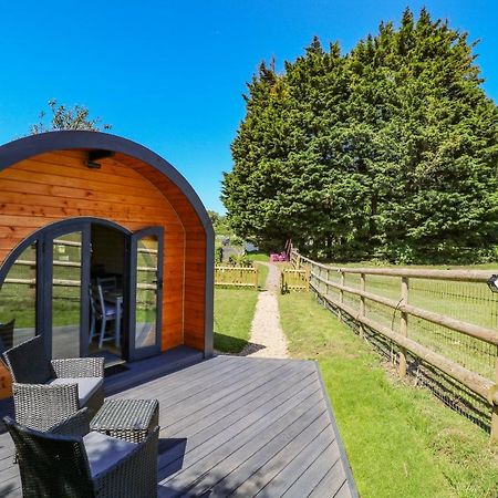 Apple Pod Villa อารันเดล ภายนอก รูปภาพ