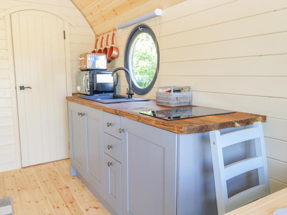 Apple Pod Villa อารันเดล ภายนอก รูปภาพ
