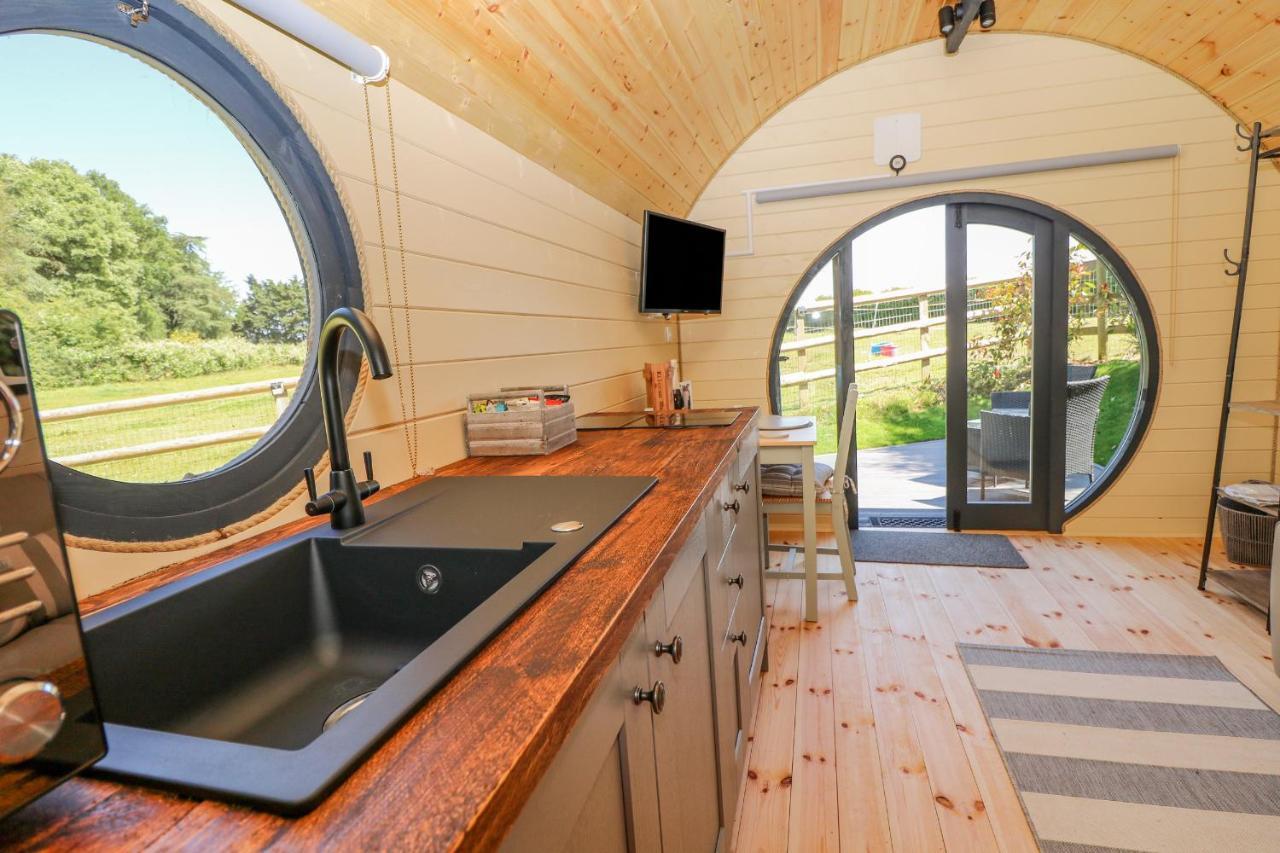 Apple Pod Villa อารันเดล ภายนอก รูปภาพ